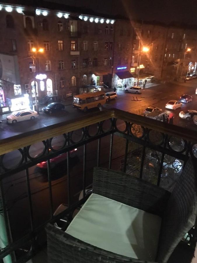 Квартира около станции метро с балконами Єреван Екстер'єр фото